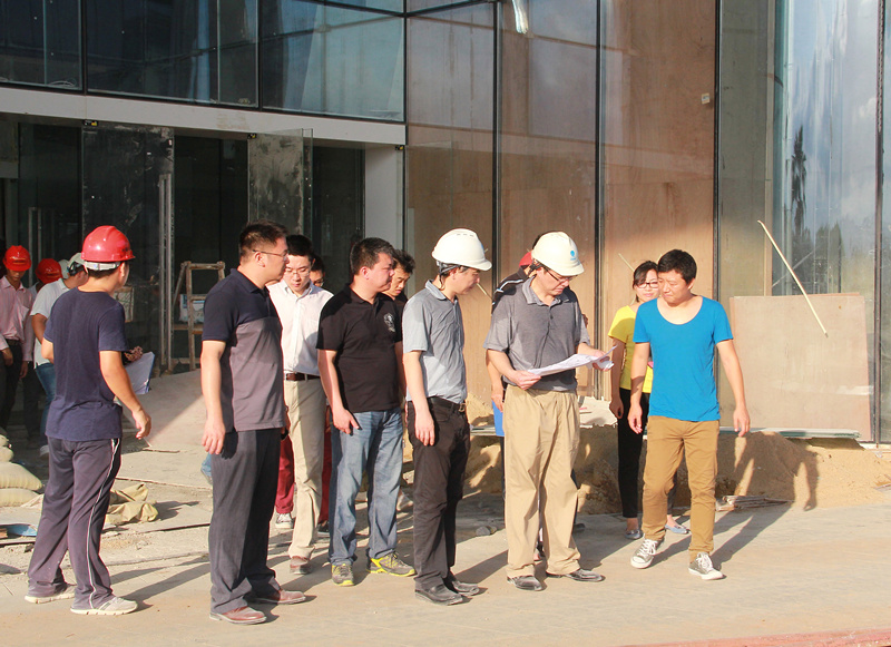 中免集團董事長、總經(jīng)理彭輝視察 海棠灣免稅購物中心項目