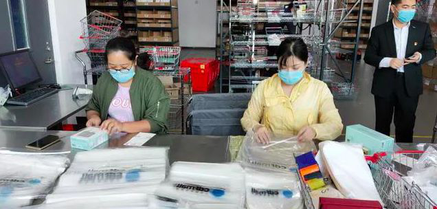 【中國免稅人在行動(dòng)·黨員先鋒篇】之七：  黨建引領(lǐng)復(fù)工復(fù)產(chǎn) 免稅業(yè)務(wù)轉(zhuǎn)型升級