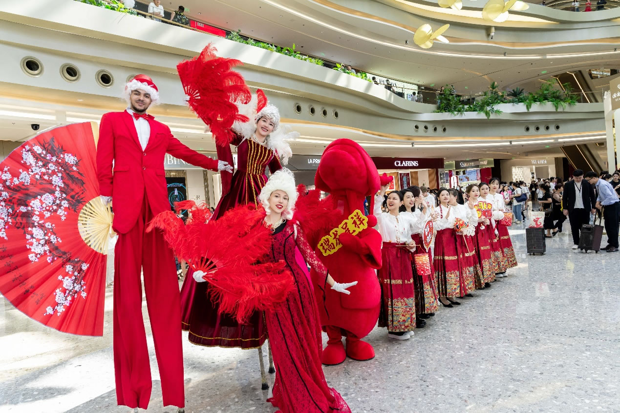 中免集團海南門店多端發(fā)力，助力春節(jié)免稅消費取得“開門紅”