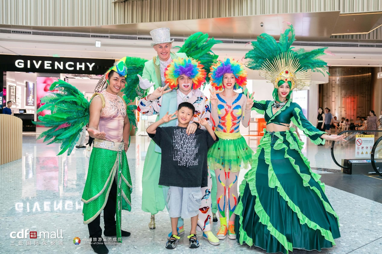 引領(lǐng)風(fēng)潮樹標(biāo)桿，cdf三亞國際免稅城十年免稅購物創(chuàng)新實(shí)踐